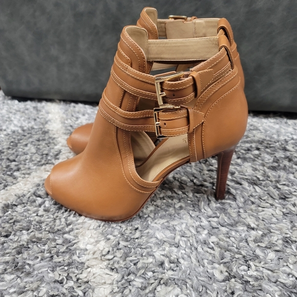 Michael Kors open toe heels 👠 - Picture 7 of 11